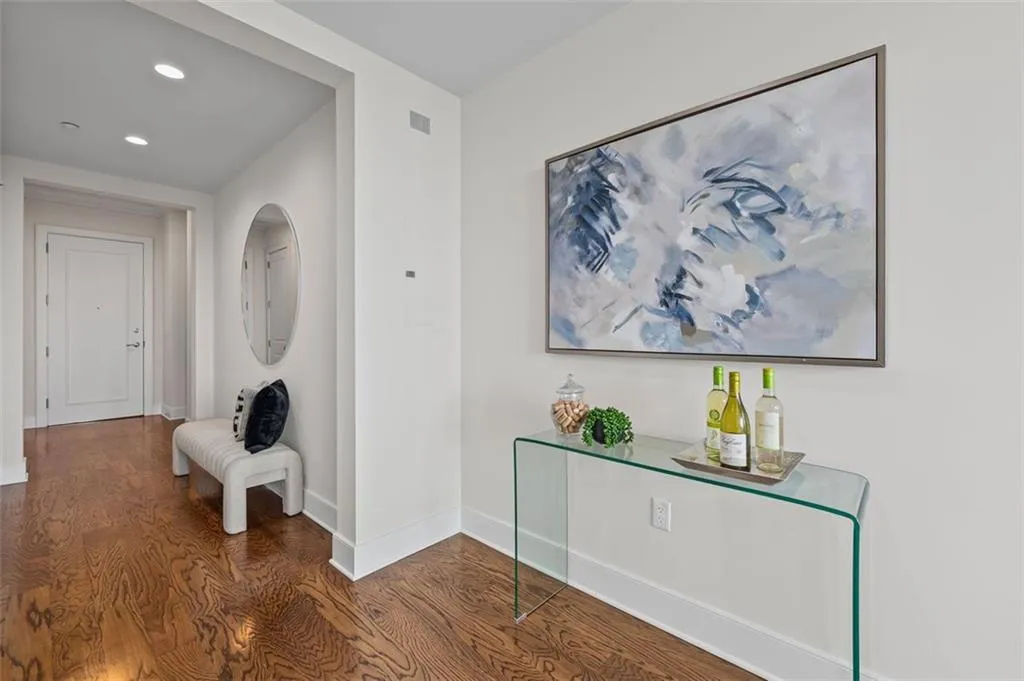 3630 Peachtree Road Ne Unit 2408, Atlanta, Georgia 30326, 1 Bedroom Bedrooms, ,1 BathroomBathrooms,Residential,For Sale,3630 Peachtree Road Ne Unit 2408,7592367