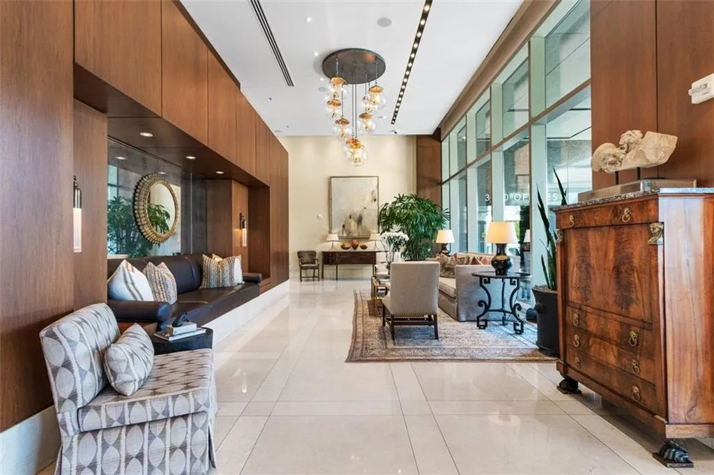 3630 Peachtree Road Ne Unit 2408, Atlanta, Georgia 30326, 1 Bedroom Bedrooms, ,1 BathroomBathrooms,Residential,For Sale,3630 Peachtree Road Ne Unit 2408,7592367
