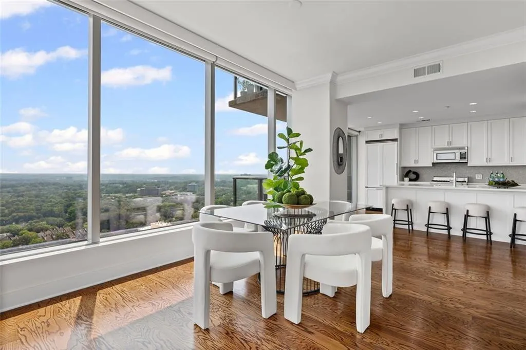 3630 Peachtree Road Ne Unit 2408, Atlanta, Georgia 30326, 1 Bedroom Bedrooms, ,1 BathroomBathrooms,Residential,For Sale,3630 Peachtree Road Ne Unit 2408,7592367
