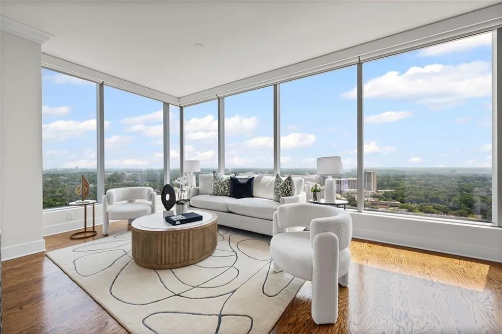 3630 Peachtree Road Ne Unit 2408, Atlanta, Georgia 30326, 1 Bedroom Bedrooms, ,1 BathroomBathrooms,Residential,For Sale,3630 Peachtree Road Ne Unit 2408,7592367