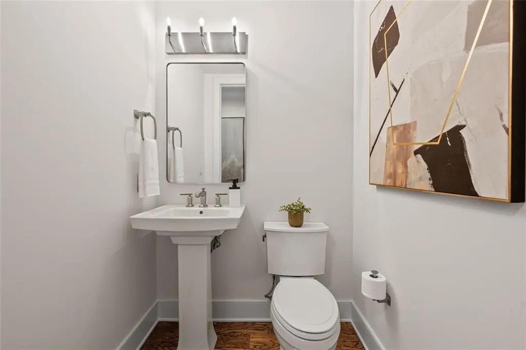 3630 Peachtree Road Ne Unit 2408, Atlanta, Georgia 30326, 1 Bedroom Bedrooms, ,1 BathroomBathrooms,Residential,For Sale,3630 Peachtree Road Ne Unit 2408,7592367