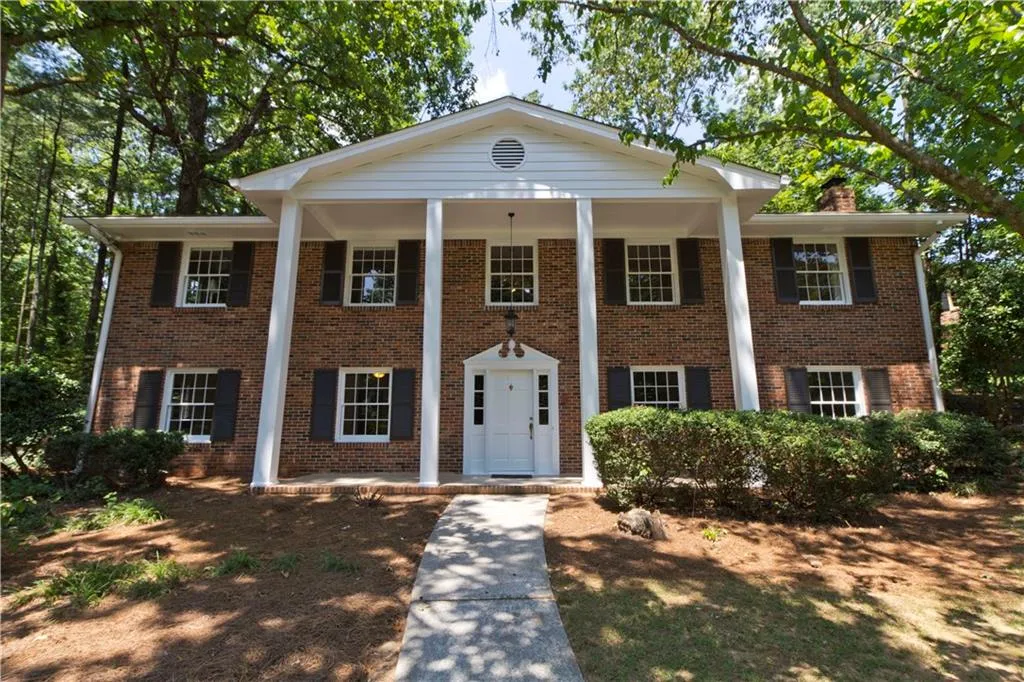 330 Elden Drive, Atlanta, Georgia 30342, 4 Bedrooms Bedrooms, ,3 BathroomsBathrooms,Residential,Sold,330 Elden Drive,5707270