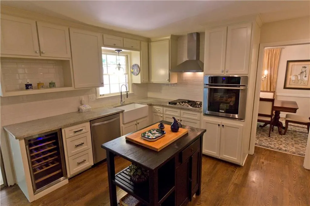 330 Elden Drive, Atlanta, Georgia 30342, 4 Bedrooms Bedrooms, ,3 BathroomsBathrooms,Residential,Sold,330 Elden Drive,5707270