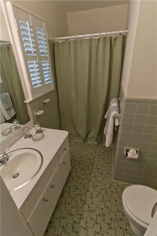 330 Elden Drive, Atlanta, Georgia 30342, 4 Bedrooms Bedrooms, ,3 BathroomsBathrooms,Residential,Sold,330 Elden Drive,5707270