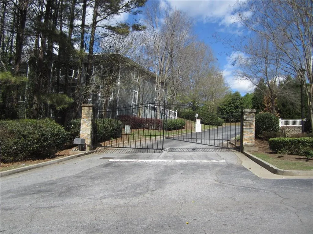 1304 Santa Fe Parkway, Sandy Springs, Georgia 30350, 1 Bedroom Bedrooms, ,1 BathroomBathrooms,Residential,Sold,1304 Santa Fe Parkway,5829391