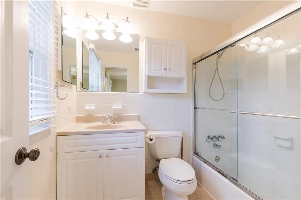 6520 Roswell Road Unit 80, Sandy Springs, Georgia 30328, 3 Bedrooms Bedrooms, ,2 BathroomsBathrooms,Residential,Sold,6520 Roswell Road Unit 80,6115631