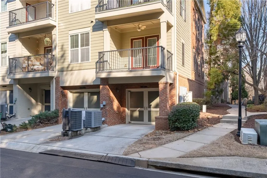View of apartment building / complex