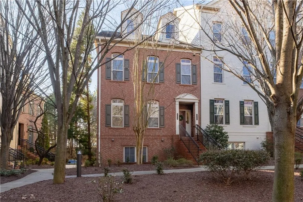 865 Perennial Drive Unit 105, Atlanta, Georgia 30328, 2 Bedrooms Bedrooms, ,2 BathroomsBathrooms,Residential,For Sale,865 Perennial Drive Unit 105,7719053