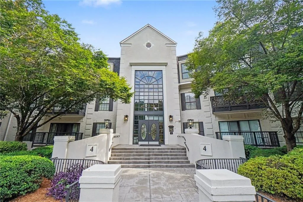 4105 Pine Heights Drive Ne, Atlanta, Georgia 30324, 2 Bedrooms Bedrooms, 0 ,2 BathroomsBathrooms,Residential,Sold,4105 Pine Heights Drive Ne,7791594