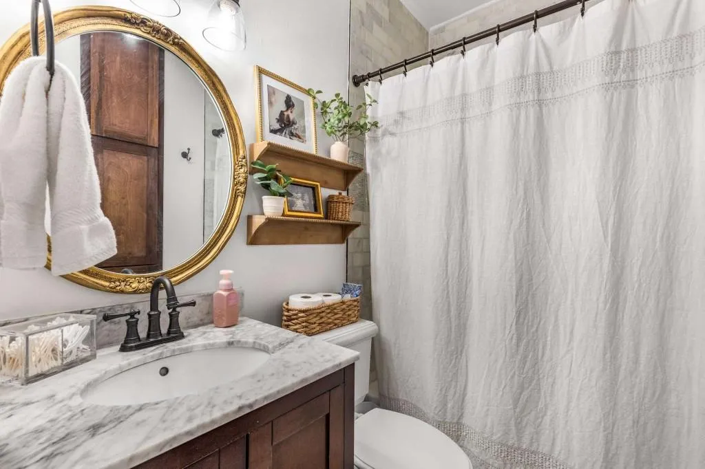 3675 Peachtree Road Ne Unit 9, Atlanta, Georgia 30319, 2 Bedrooms Bedrooms, ,2 BathroomsBathrooms,Residential,For Sale,3675 Peachtree Road Ne Unit 9,7571506
