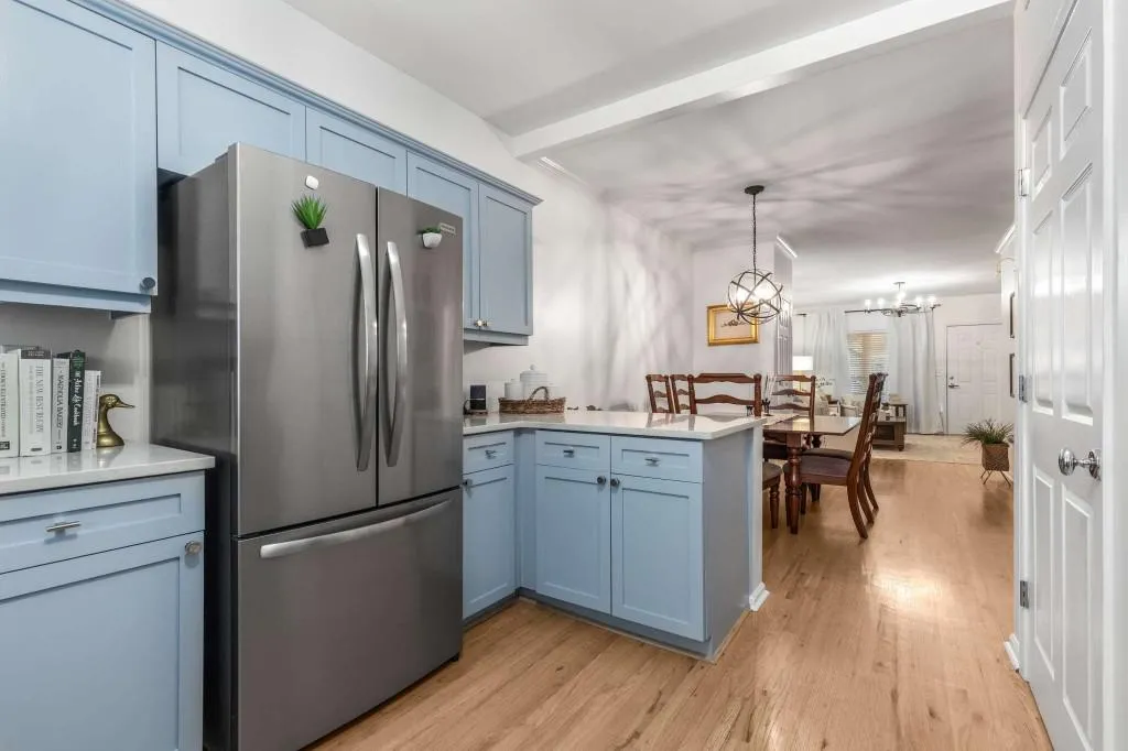 3675 Peachtree Road Ne Unit 9, Atlanta, Georgia 30319, 2 Bedrooms Bedrooms, ,2 BathroomsBathrooms,Residential,For Sale,3675 Peachtree Road Ne Unit 9,7571506