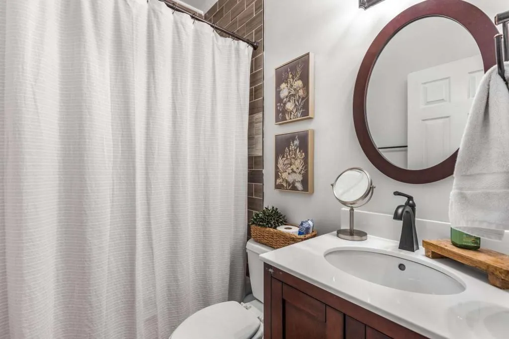 3675 Peachtree Road Ne Unit 9, Atlanta, Georgia 30319, 2 Bedrooms Bedrooms, ,2 BathroomsBathrooms,Residential,For Sale,3675 Peachtree Road Ne Unit 9,7571506