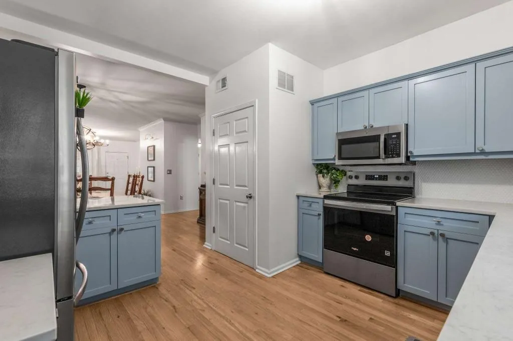 3675 Peachtree Road Ne Unit 9, Atlanta, Georgia 30319, 2 Bedrooms Bedrooms, ,2 BathroomsBathrooms,Residential,For Sale,3675 Peachtree Road Ne Unit 9,7571506