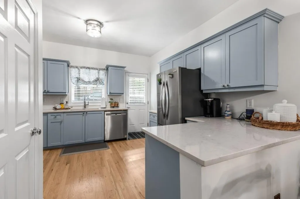 3675 Peachtree Road Ne Unit 9, Atlanta, Georgia 30319, 2 Bedrooms Bedrooms, ,2 BathroomsBathrooms,Residential,For Sale,3675 Peachtree Road Ne Unit 9,7571506