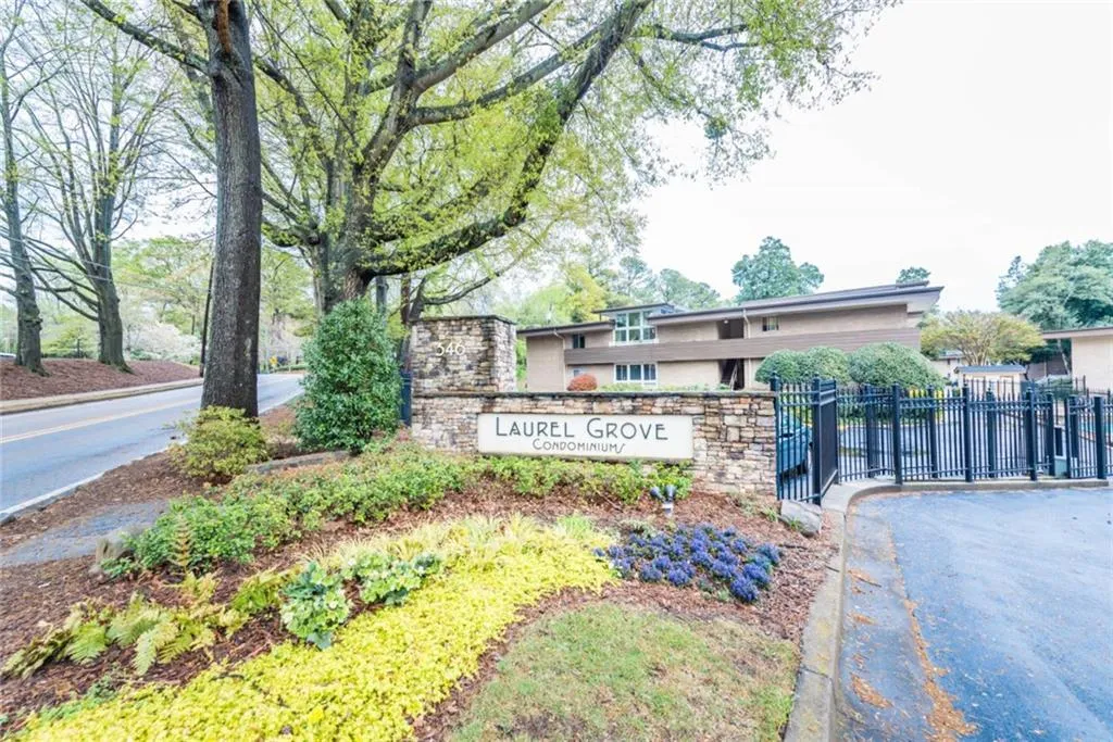 346 Carpenter Drive Unit 19, Atlanta, Georgia 30328, 2 Bedrooms Bedrooms, ,2 BathroomsBathrooms,Residential,Sold,346 Carpenter Drive Unit 19,5828918