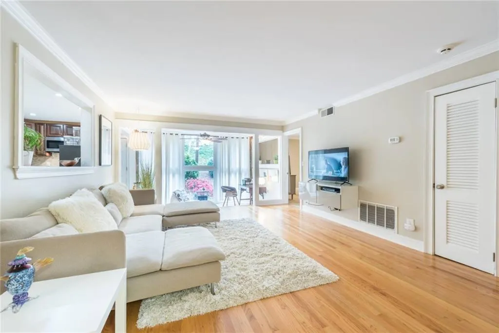 346 Carpenter Drive Unit 19, Atlanta, Georgia 30328, 2 Bedrooms Bedrooms, ,2 BathroomsBathrooms,Residential,Sold,346 Carpenter Drive Unit 19,5828918