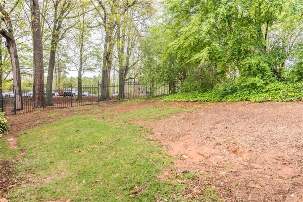 346 Carpenter Drive Unit 19, Atlanta, Georgia 30328, 2 Bedrooms Bedrooms, ,2 BathroomsBathrooms,Residential,Sold,346 Carpenter Drive Unit 19,5828918