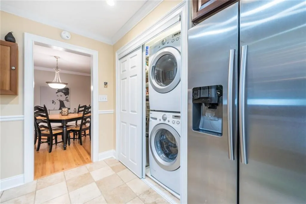 346 Carpenter Drive Unit 19, Atlanta, Georgia 30328, 2 Bedrooms Bedrooms, ,2 BathroomsBathrooms,Residential,Sold,346 Carpenter Drive Unit 19,5828918