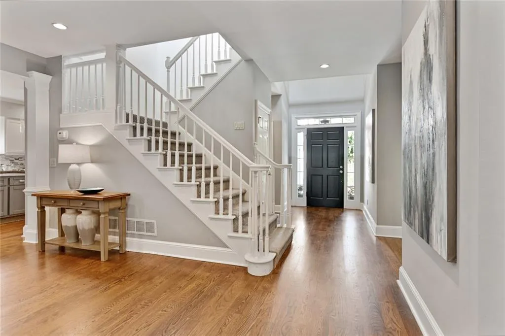 125 Belmont Trace, Atlanta, Georgia 30328, 4 Bedrooms Bedrooms, ,3 BathroomsBathrooms,Residential,Sold,125 Belmont Trace,6941853