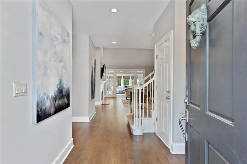 125 Belmont Trace, Atlanta, Georgia 30328, 4 Bedrooms Bedrooms, ,3 BathroomsBathrooms,Residential,Sold,125 Belmont Trace,6941853