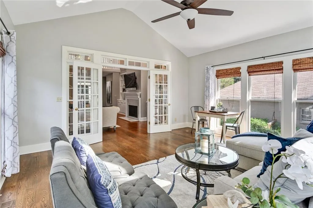 125 Belmont Trace, Atlanta, Georgia 30328, 4 Bedrooms Bedrooms, ,3 BathroomsBathrooms,Residential,Sold,125 Belmont Trace,6941853