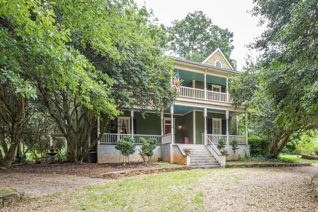 9725 Roberts Drive, Sandy Springs, Georgia 30350, 3 Bedrooms Bedrooms, ,3 BathroomsBathrooms,Residential,Sold,9725 Roberts Drive,6031964