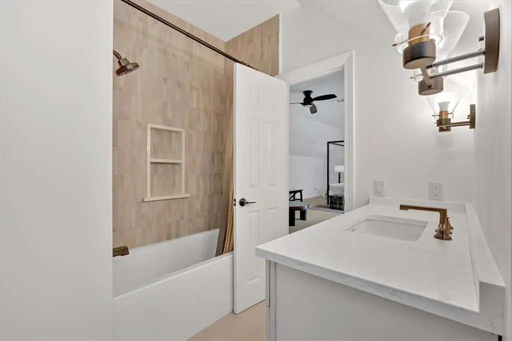 400 Old Ivy Road Ne, Atlanta, Georgia 30342, 6 Bedrooms Bedrooms, ,5 BathroomsBathrooms,Residential,For Sale,400 Old Ivy Road Ne,7687992