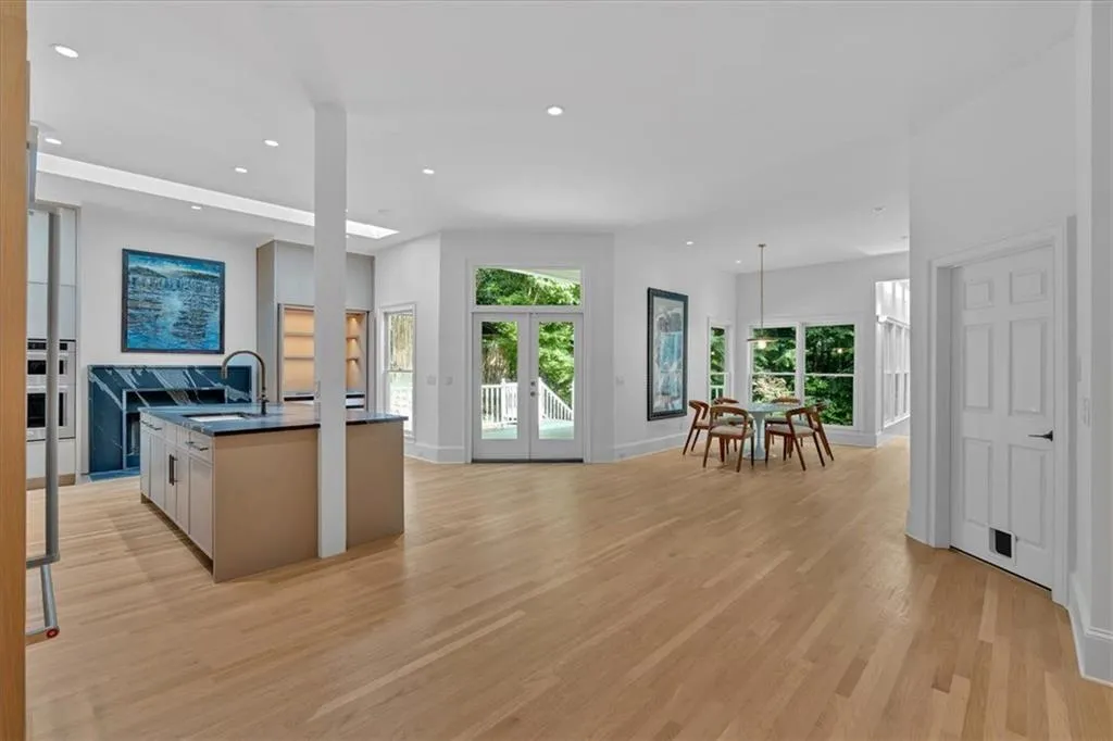 400 Old Ivy Road Ne, Atlanta, Georgia 30342, 6 Bedrooms Bedrooms, ,5 BathroomsBathrooms,Residential,For Sale,400 Old Ivy Road Ne,7687992