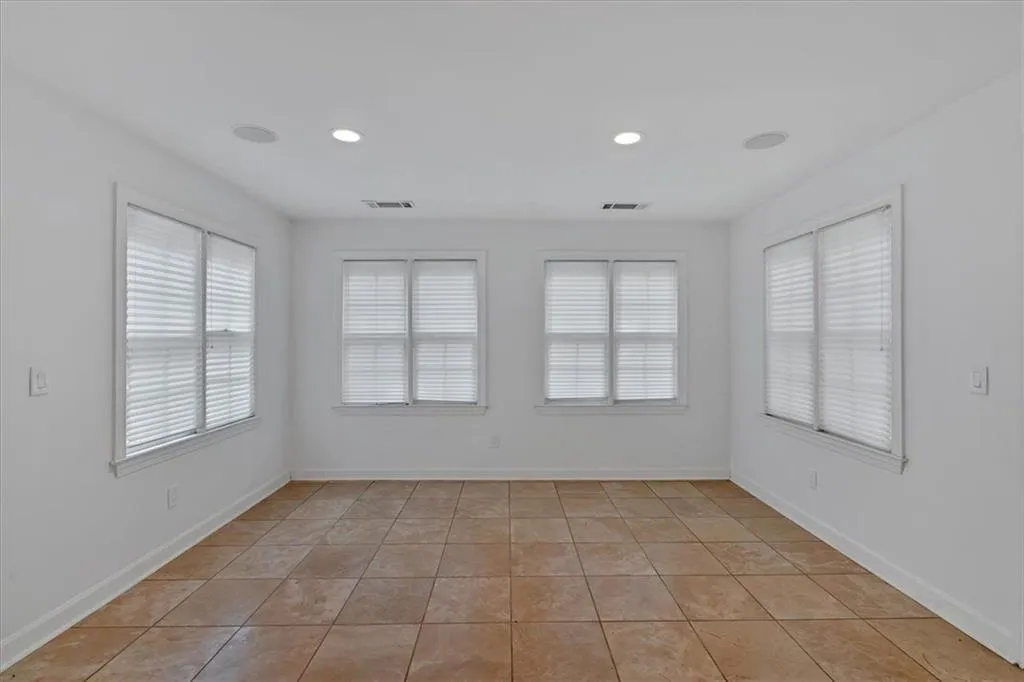 400 Old Ivy Road Ne, Atlanta, Georgia 30342, 6 Bedrooms Bedrooms, ,5 BathroomsBathrooms,Residential,For Sale,400 Old Ivy Road Ne,7687992