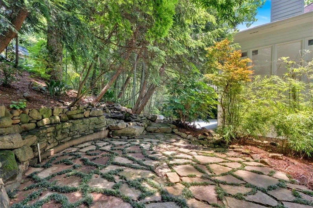 400 Old Ivy Road Ne, Atlanta, Georgia 30342, 6 Bedrooms Bedrooms, ,5 BathroomsBathrooms,Residential,For Sale,400 Old Ivy Road Ne,7687992