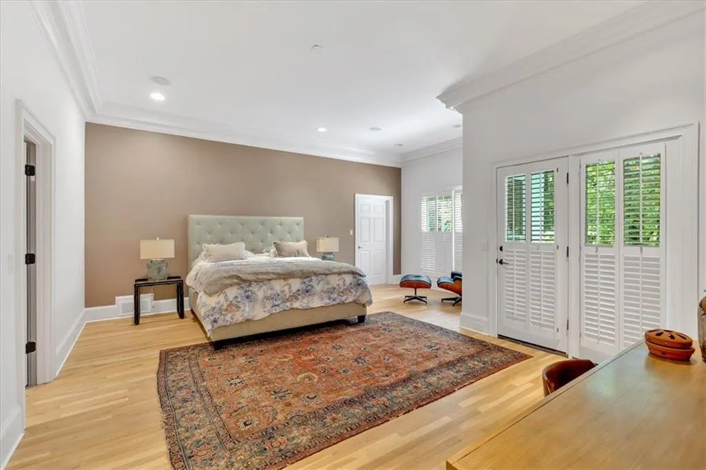 400 Old Ivy Road Ne, Atlanta, Georgia 30342, 6 Bedrooms Bedrooms, ,5 BathroomsBathrooms,Residential,For Sale,400 Old Ivy Road Ne,7687992