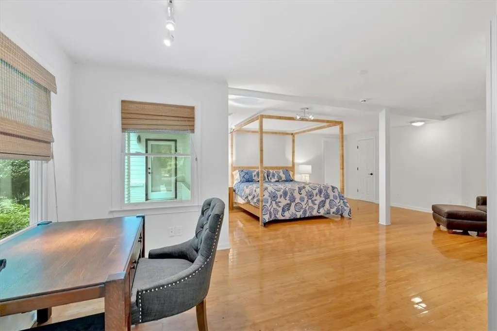 400 Old Ivy Road Ne, Atlanta, Georgia 30342, 6 Bedrooms Bedrooms, ,5 BathroomsBathrooms,Residential,For Sale,400 Old Ivy Road Ne,7687992