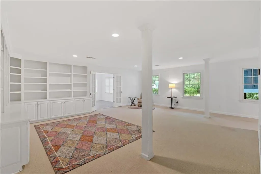 400 Old Ivy Road Ne, Atlanta, Georgia 30342, 6 Bedrooms Bedrooms, ,5 BathroomsBathrooms,Residential,For Sale,400 Old Ivy Road Ne,7687992