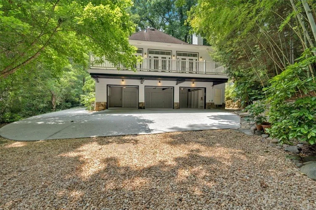 400 Old Ivy Road Ne, Atlanta, Georgia 30342, 6 Bedrooms Bedrooms, ,5 BathroomsBathrooms,Residential,For Sale,400 Old Ivy Road Ne,7687992