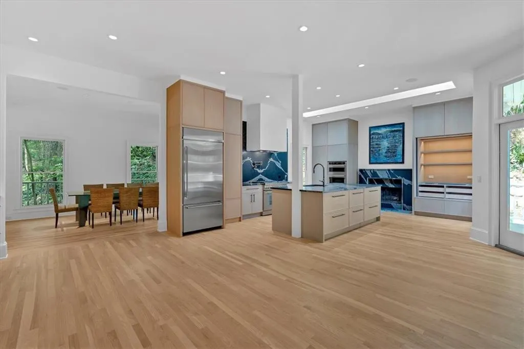 400 Old Ivy Road Ne, Atlanta, Georgia 30342, 6 Bedrooms Bedrooms, ,5 BathroomsBathrooms,Residential,For Sale,400 Old Ivy Road Ne,7687992