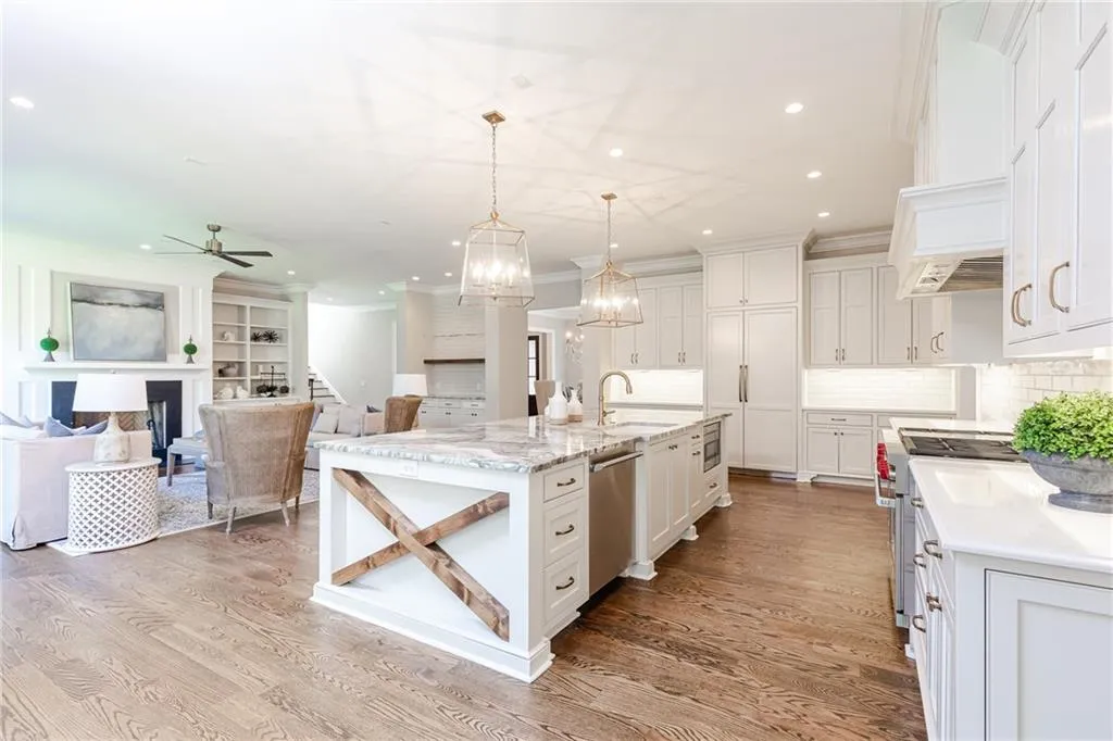 765 Old Post Road, Atlanta, Georgia 30328, 5 Bedrooms Bedrooms, ,5 BathroomsBathrooms,Residential,Sold,765 Old Post Road,6735632