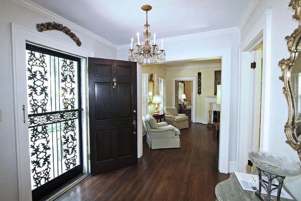 26 Woodcrest Avenue Ne, Atlanta, Georgia 30309, 4 Bedrooms Bedrooms, ,3 BathroomsBathrooms,Residential,Sold,26 Woodcrest Avenue Ne,5356176