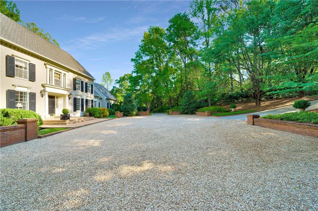 4700 Harris Trail, Atlanta, Georgia 30327, 5 Bedrooms Bedrooms, ,5 BathroomsBathrooms,Residential,Sold,4700 Harris Trail,6873756