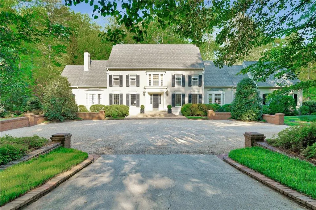 4700 Harris Trail, Atlanta, Georgia 30327, 5 Bedrooms Bedrooms, ,5 BathroomsBathrooms,Residential,Sold,4700 Harris Trail,6873756