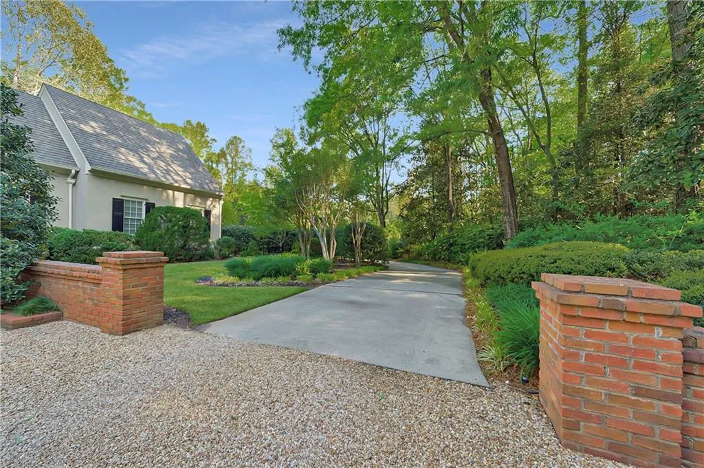 4700 Harris Trail, Atlanta, Georgia 30327, 5 Bedrooms Bedrooms, ,5 BathroomsBathrooms,Residential,Sold,4700 Harris Trail,6873756