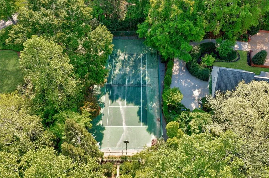 4700 Harris Trail, Atlanta, Georgia 30327, 5 Bedrooms Bedrooms, ,5 BathroomsBathrooms,Residential,Sold,4700 Harris Trail,6873756