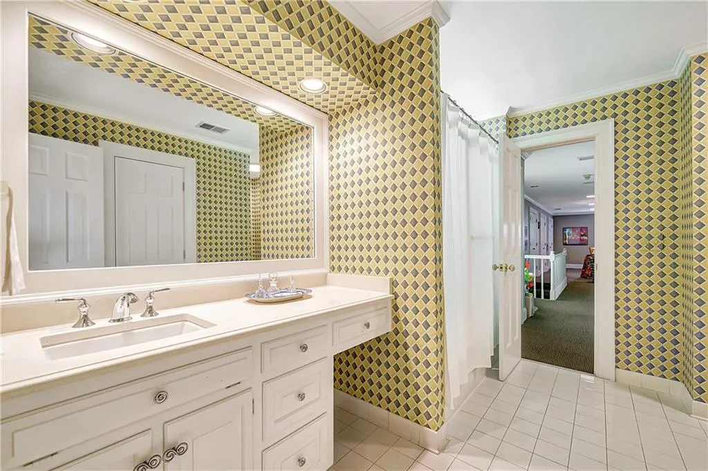 4700 Harris Trail, Atlanta, Georgia 30327, 5 Bedrooms Bedrooms, ,5 BathroomsBathrooms,Residential,Sold,4700 Harris Trail,6873756