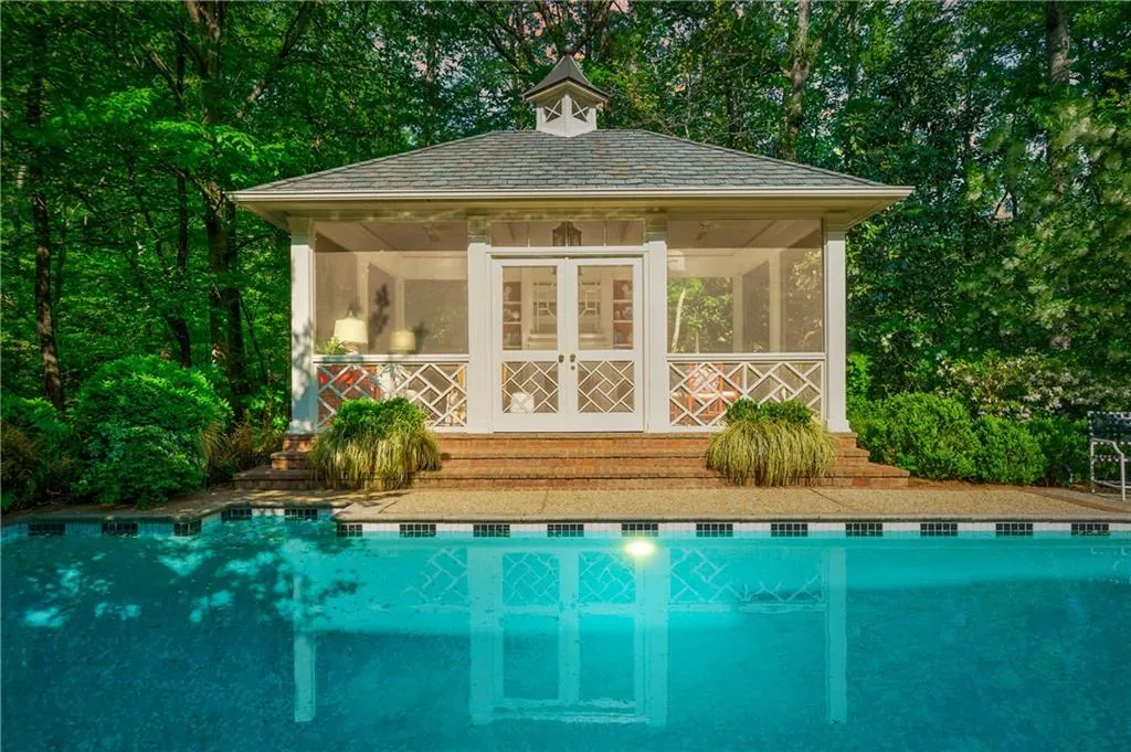 4700 Harris Trail, Atlanta, Georgia 30327, 5 Bedrooms Bedrooms, ,5 BathroomsBathrooms,Residential,Sold,4700 Harris Trail,6873756