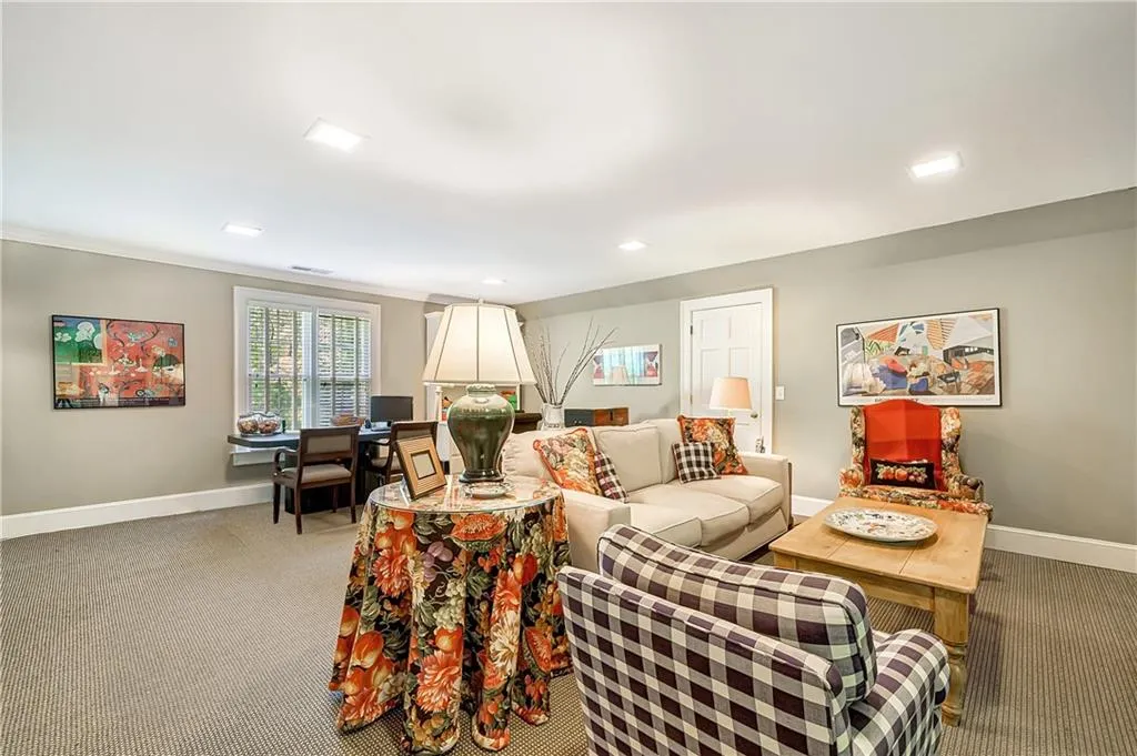 4700 Harris Trail, Atlanta, Georgia 30327, 5 Bedrooms Bedrooms, ,5 BathroomsBathrooms,Residential,Sold,4700 Harris Trail,6873756