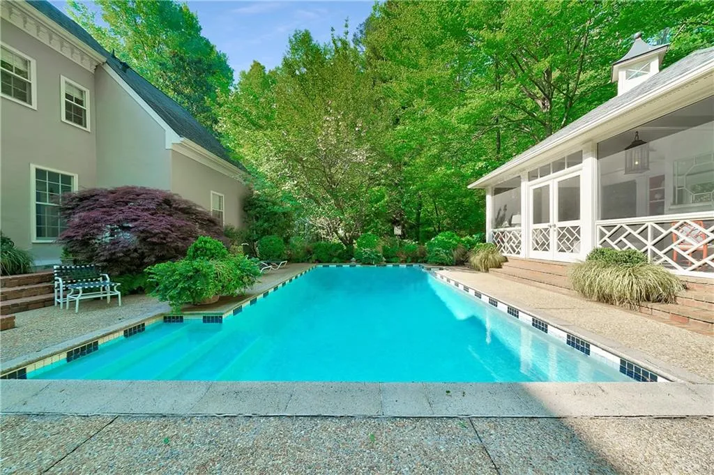 4700 Harris Trail, Atlanta, Georgia 30327, 5 Bedrooms Bedrooms, ,5 BathroomsBathrooms,Residential,Sold,4700 Harris Trail,6873756