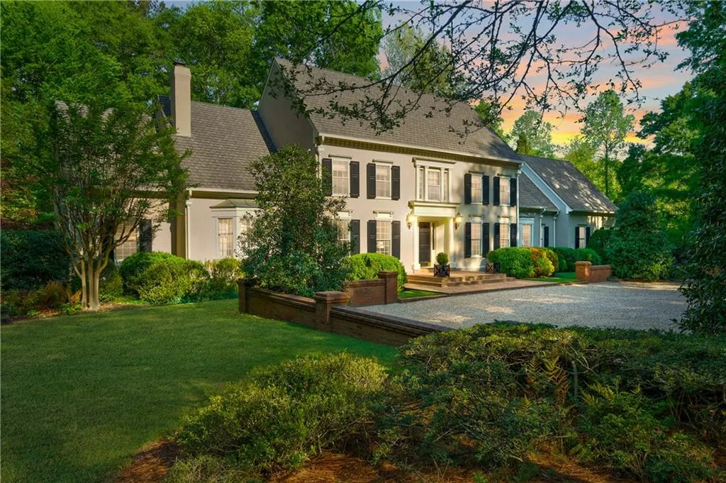 4700 Harris Trail, Atlanta, Georgia 30327, 5 Bedrooms Bedrooms, ,5 BathroomsBathrooms,Residential,Sold,4700 Harris Trail,6873756
