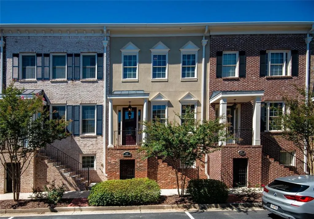 949 Persimmon Point, Atlanta, Georgia 30328, 2 Bedrooms Bedrooms, ,3 BathroomsBathrooms,Residential,Sold,949 Persimmon Point,6948378