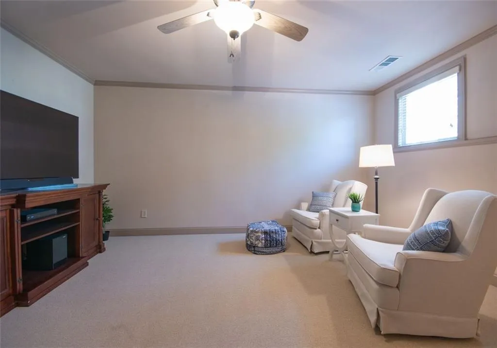 949 Persimmon Point, Atlanta, Georgia 30328, 2 Bedrooms Bedrooms, ,3 BathroomsBathrooms,Residential,Sold,949 Persimmon Point,6948378