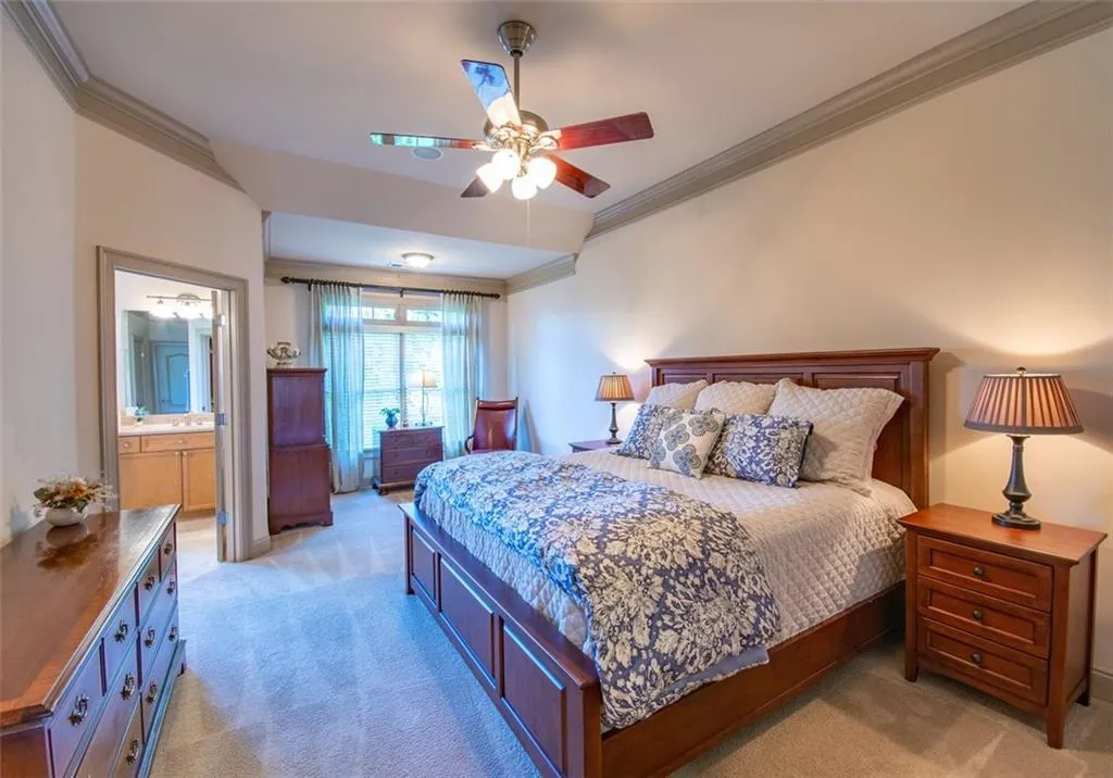 949 Persimmon Point, Atlanta, Georgia 30328, 2 Bedrooms Bedrooms, ,3 BathroomsBathrooms,Residential,Sold,949 Persimmon Point,6948378