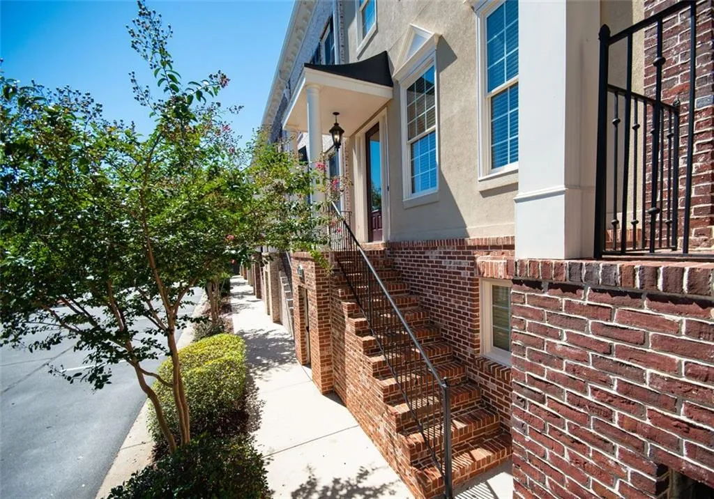 949 Persimmon Point, Atlanta, Georgia 30328, 2 Bedrooms Bedrooms, ,3 BathroomsBathrooms,Residential,Sold,949 Persimmon Point,6948378